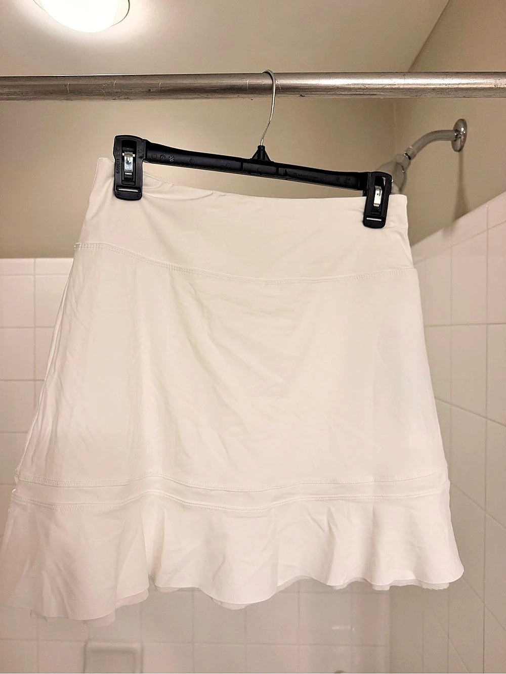 KOJOOIN White Ruffle Skirt Size Medium Like New